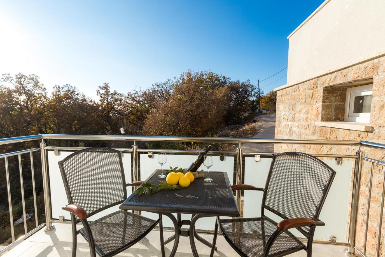 Apartmani Villa Paulo Starigrad Paklenica Ngoại thất bức ảnh