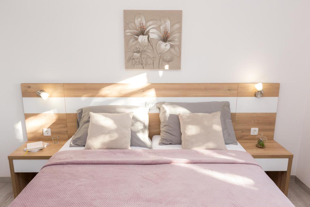 Apartmani Villa Paulo Starigrad Paklenica Ngoại thất bức ảnh