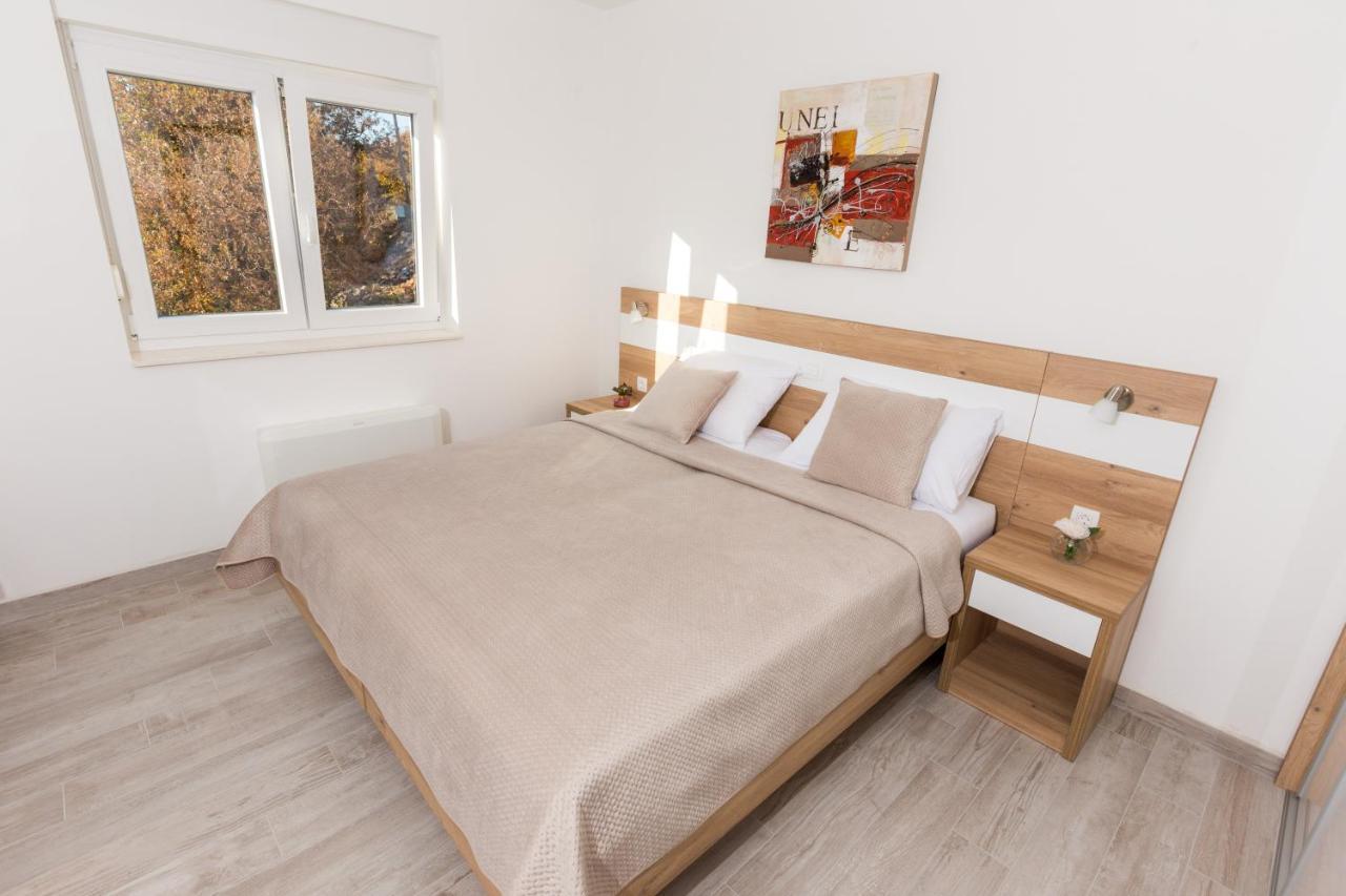 Apartmani Villa Paulo Starigrad Paklenica Ngoại thất bức ảnh