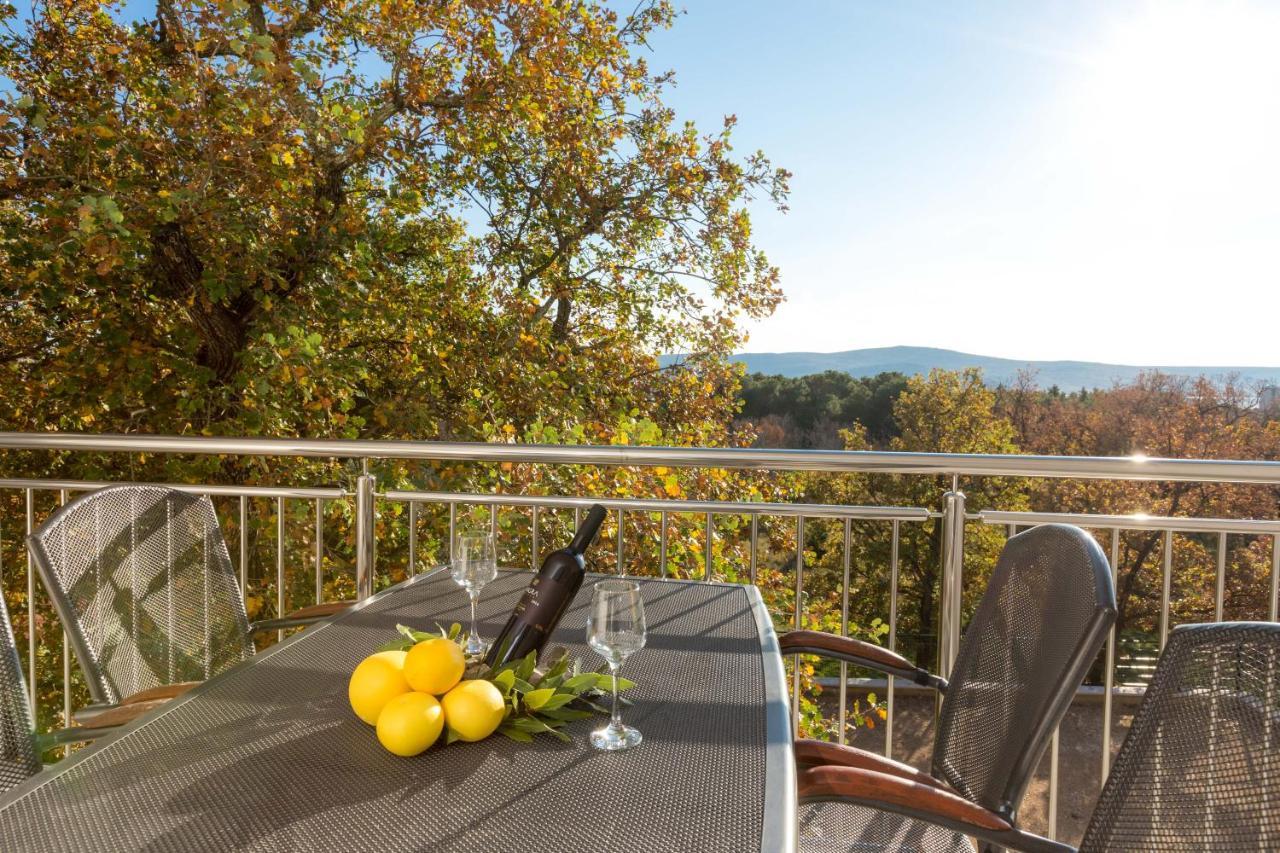 Apartmani Villa Paulo Starigrad Paklenica Ngoại thất bức ảnh