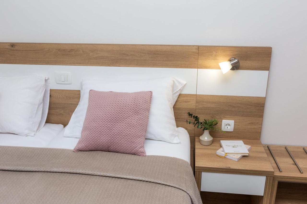 Apartmani Villa Paulo Starigrad Paklenica Ngoại thất bức ảnh