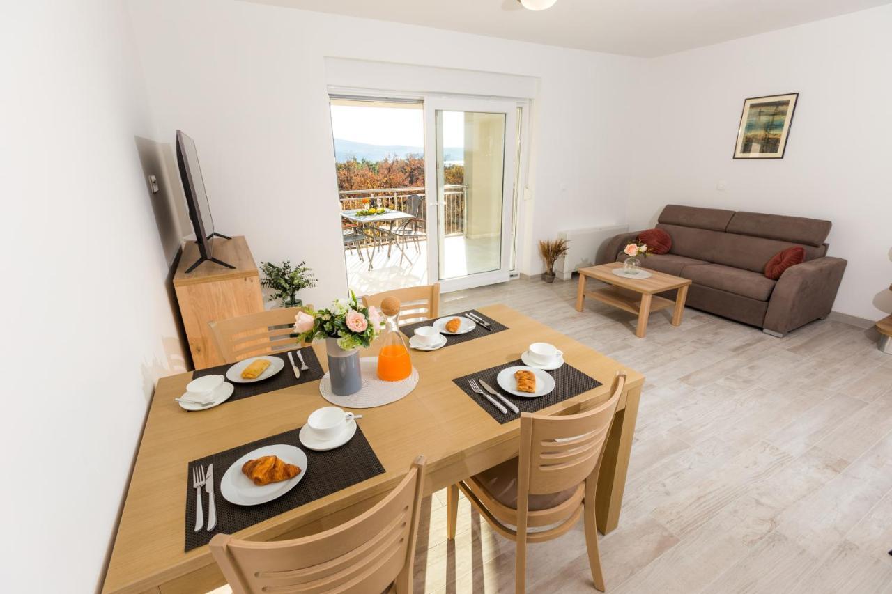 Apartmani Villa Paulo Starigrad Paklenica Ngoại thất bức ảnh