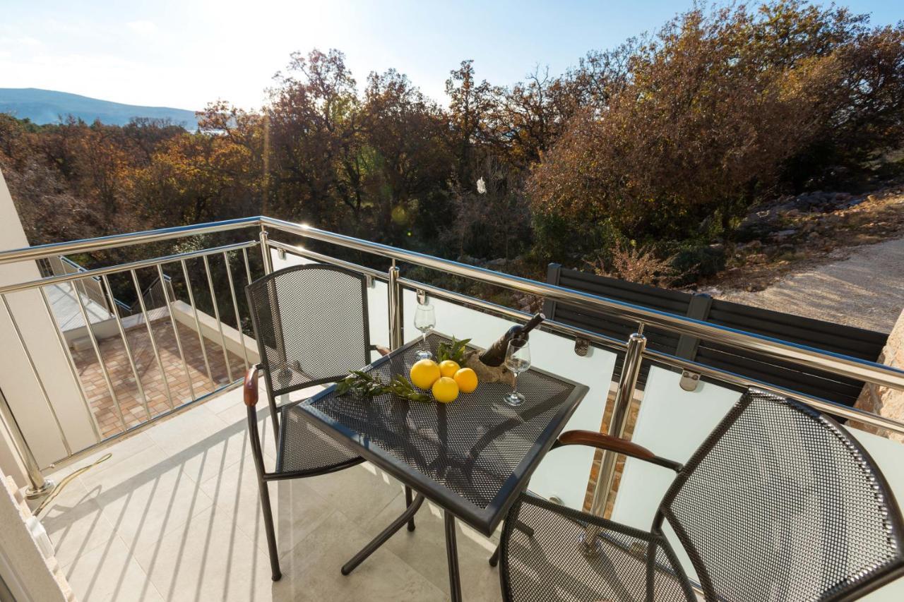 Apartmani Villa Paulo Starigrad Paklenica Ngoại thất bức ảnh