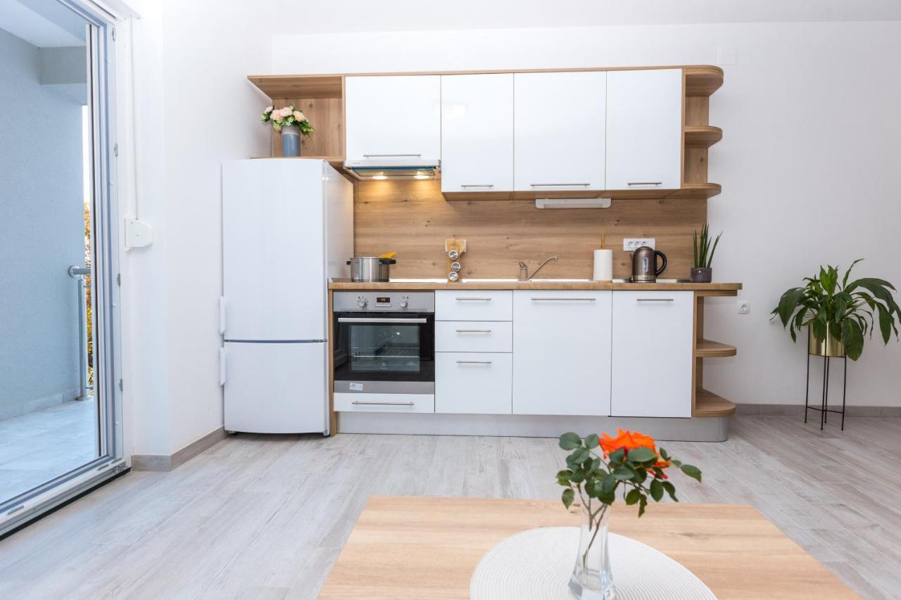Apartmani Villa Paulo Starigrad Paklenica Ngoại thất bức ảnh