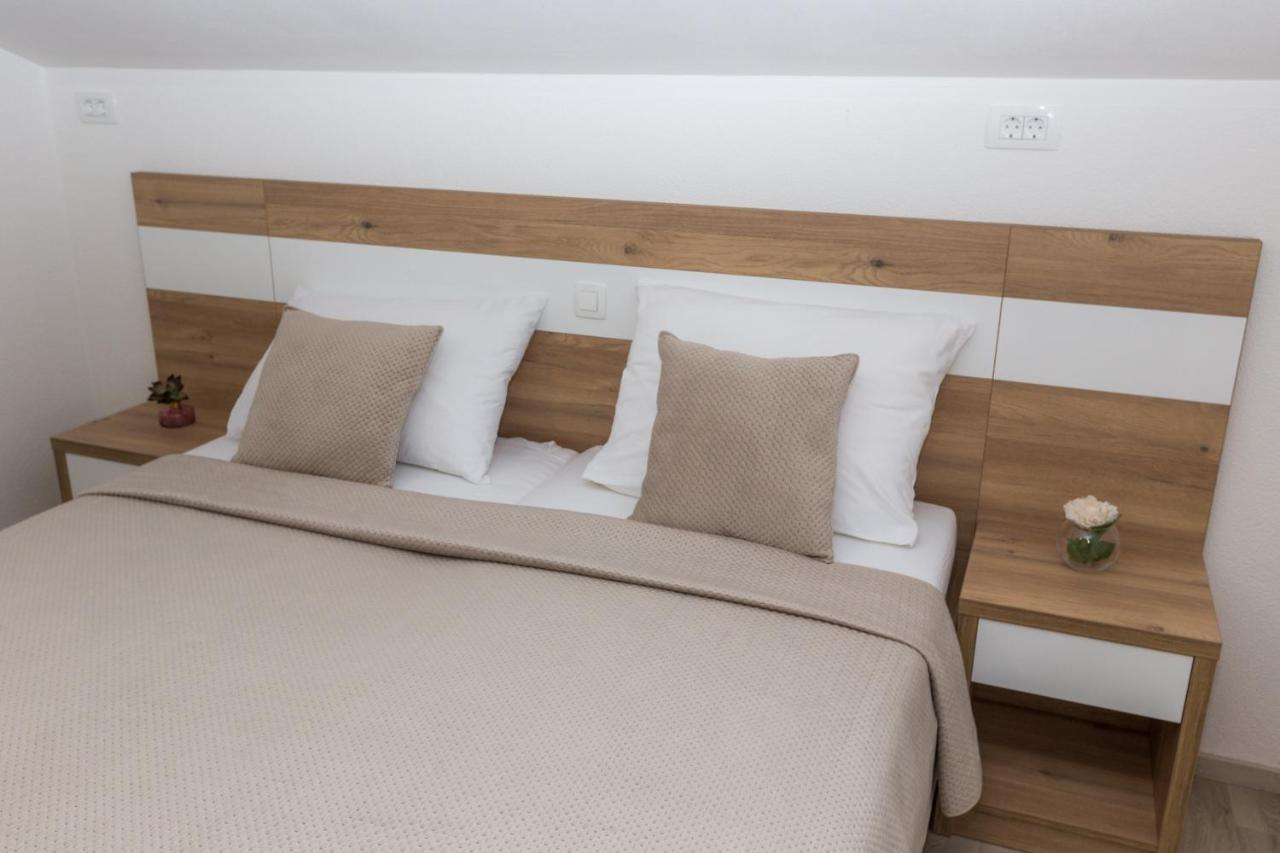 Apartmani Villa Paulo Starigrad Paklenica Ngoại thất bức ảnh