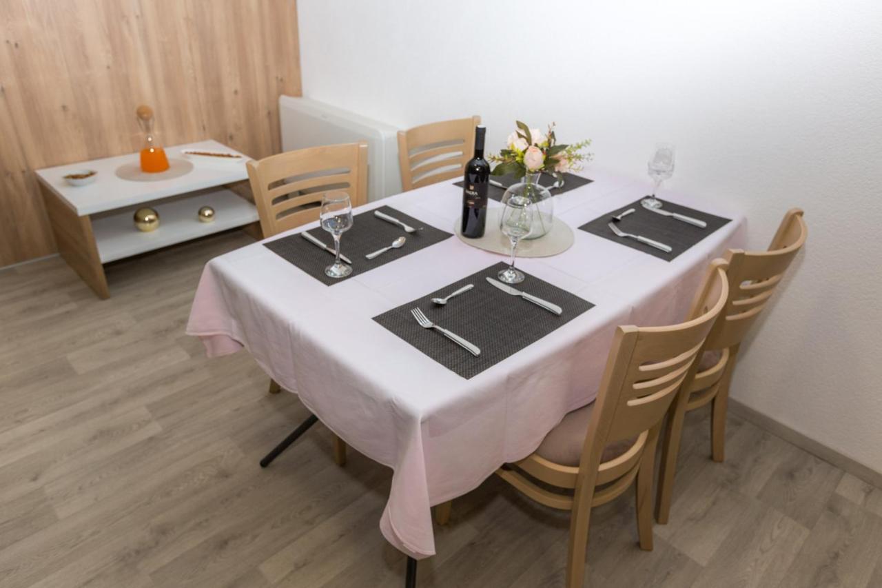 Apartmani Villa Paulo Starigrad Paklenica Ngoại thất bức ảnh